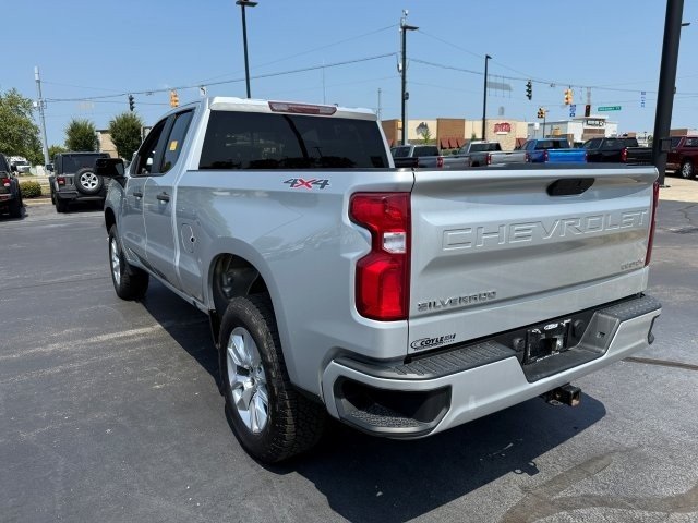 2021 Chevrolet Silverado 1500 Custom photo 3