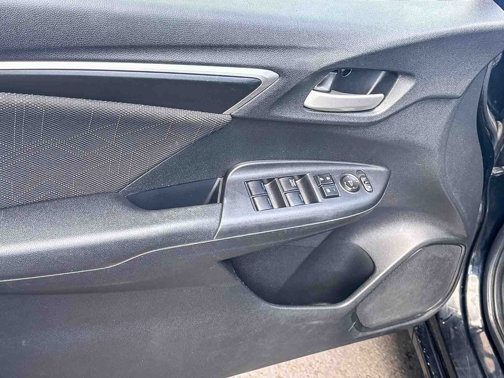 2015 Honda Fit EX photo 18