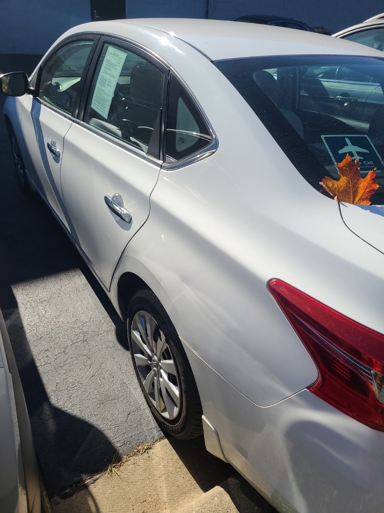 2016 Nissan Sentra S photo 4