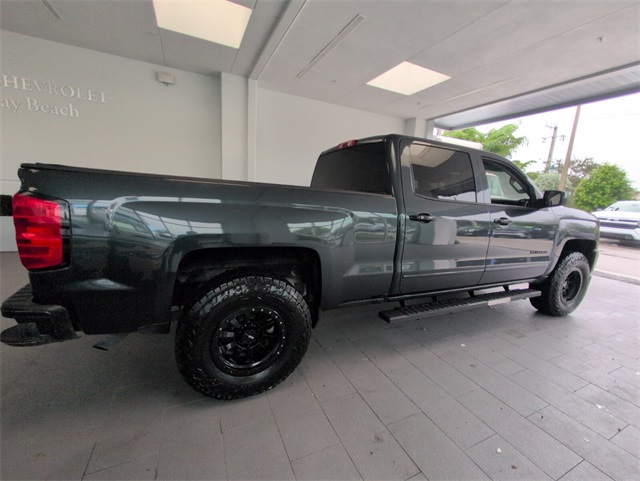 2017 Chevrolet Silverado 1500 LT photo 9