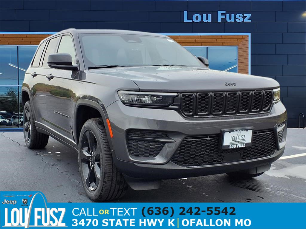 2025 Jeep Grand Cherokee Altitude's photo