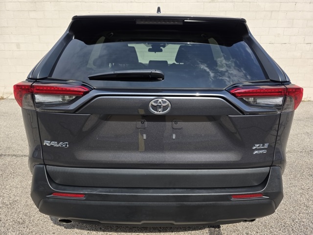 2022 Toyota RAV4 XLE photo 4