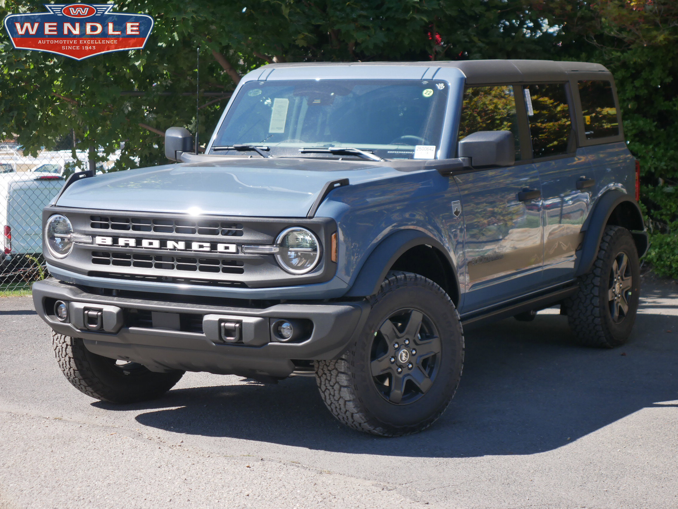 2025 Ford Bronco 4-Door Big Bend's photo