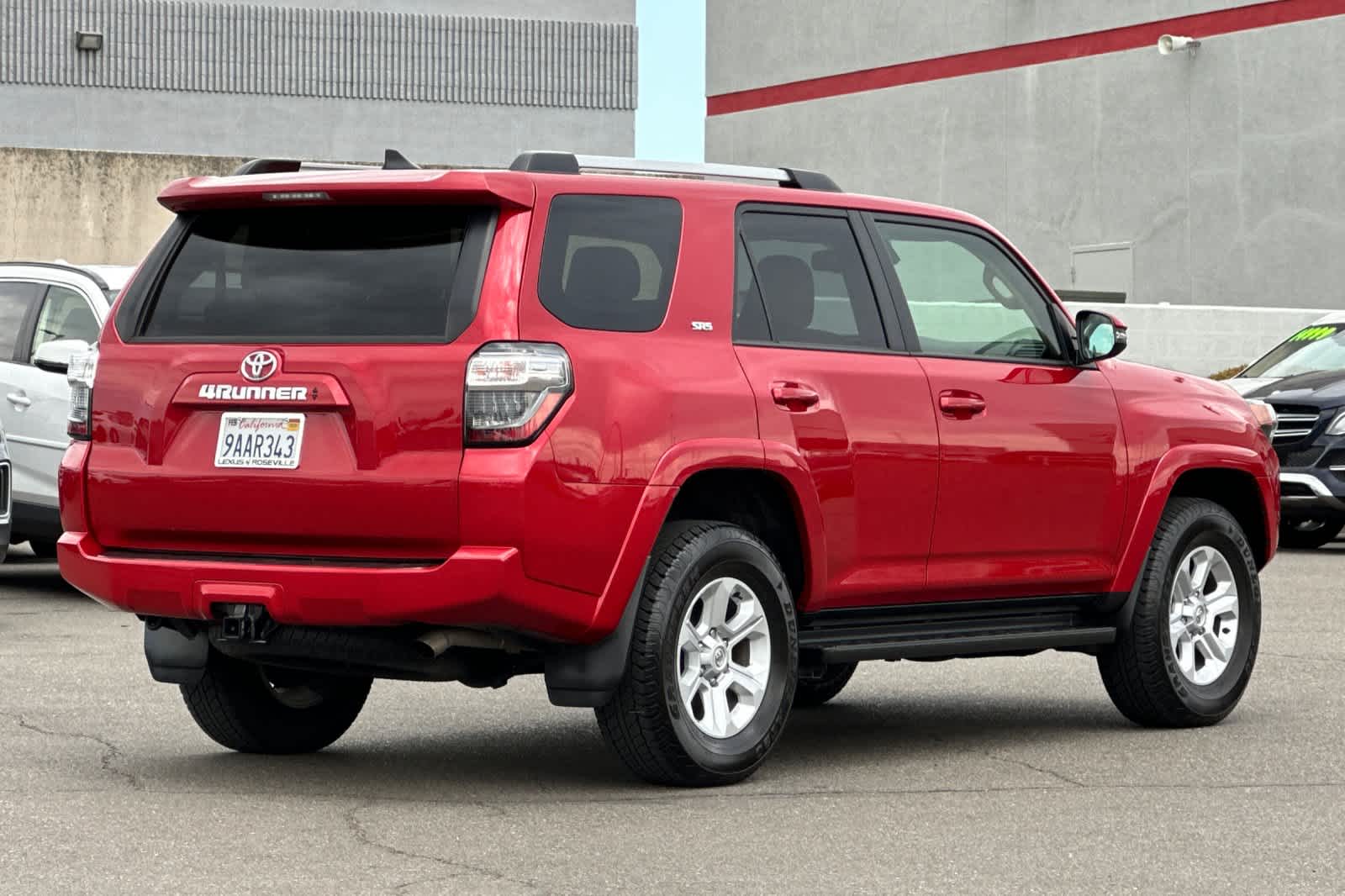 2022 Toyota 4Runner SR5 Premium photo 2