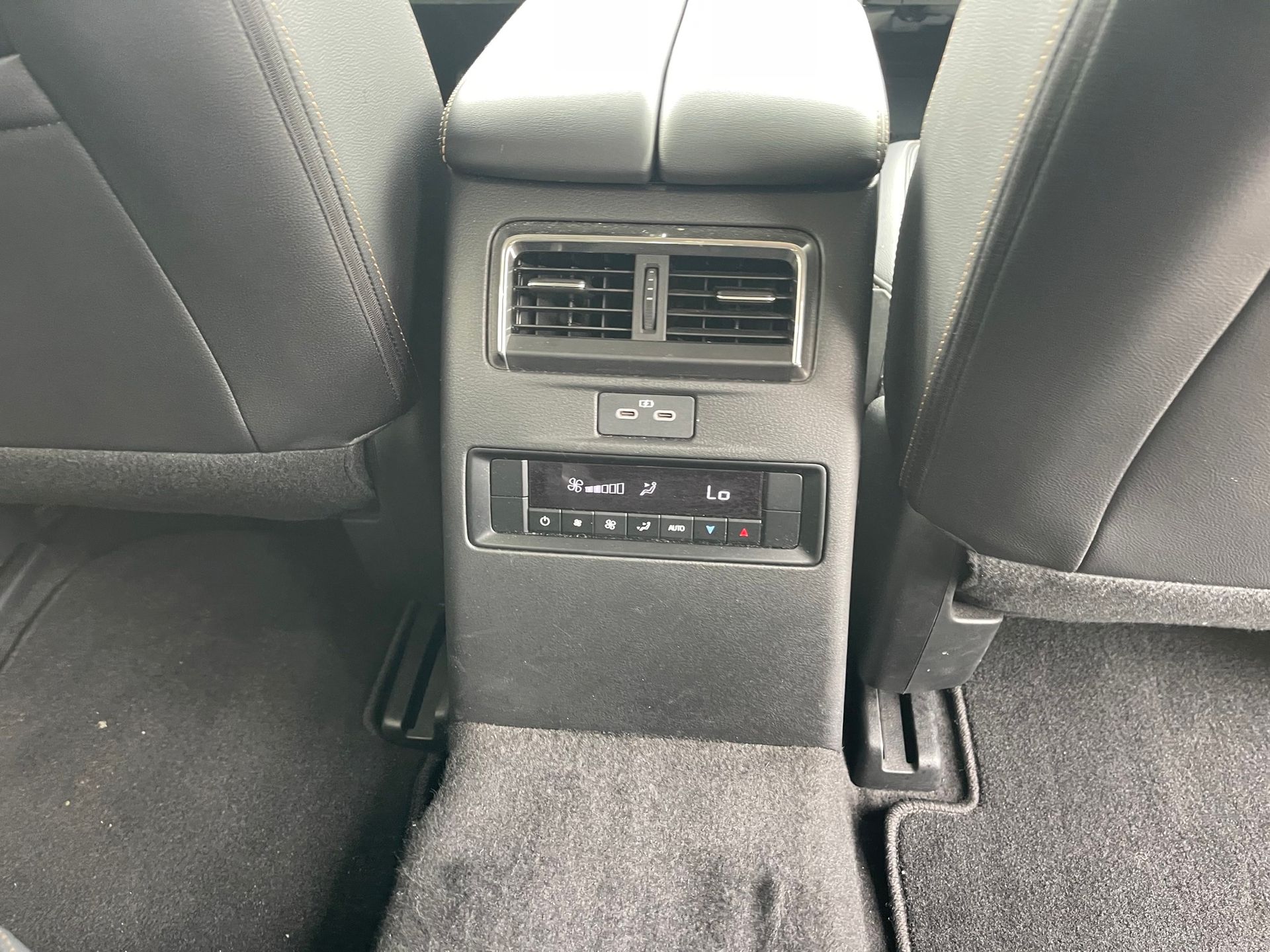 2024 Mazda CX-90 3.3 Turbo Premium photo 29