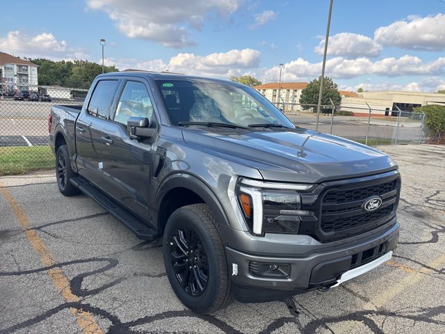 2025 Ford F-150 Lariat photo 2