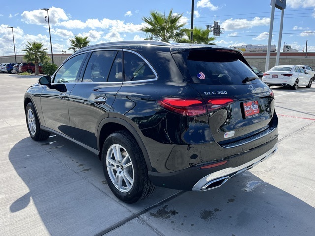 2026 Mercedes Benz GLC 300 photo 2