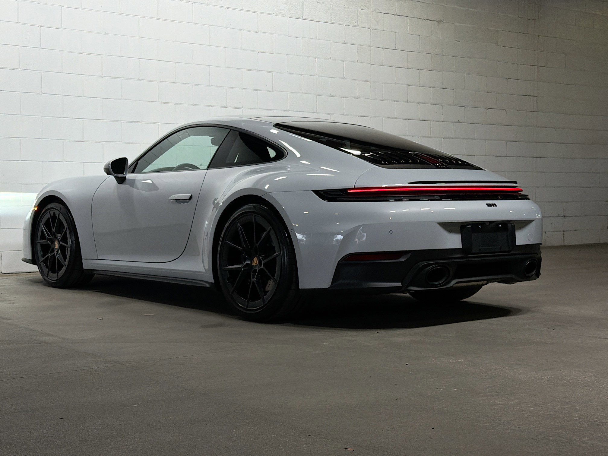 2025 Porsche 911 photo 3