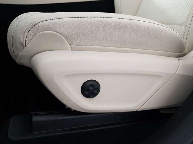 2025 Mercedes Benz GLS 450 4MATIC photo 18