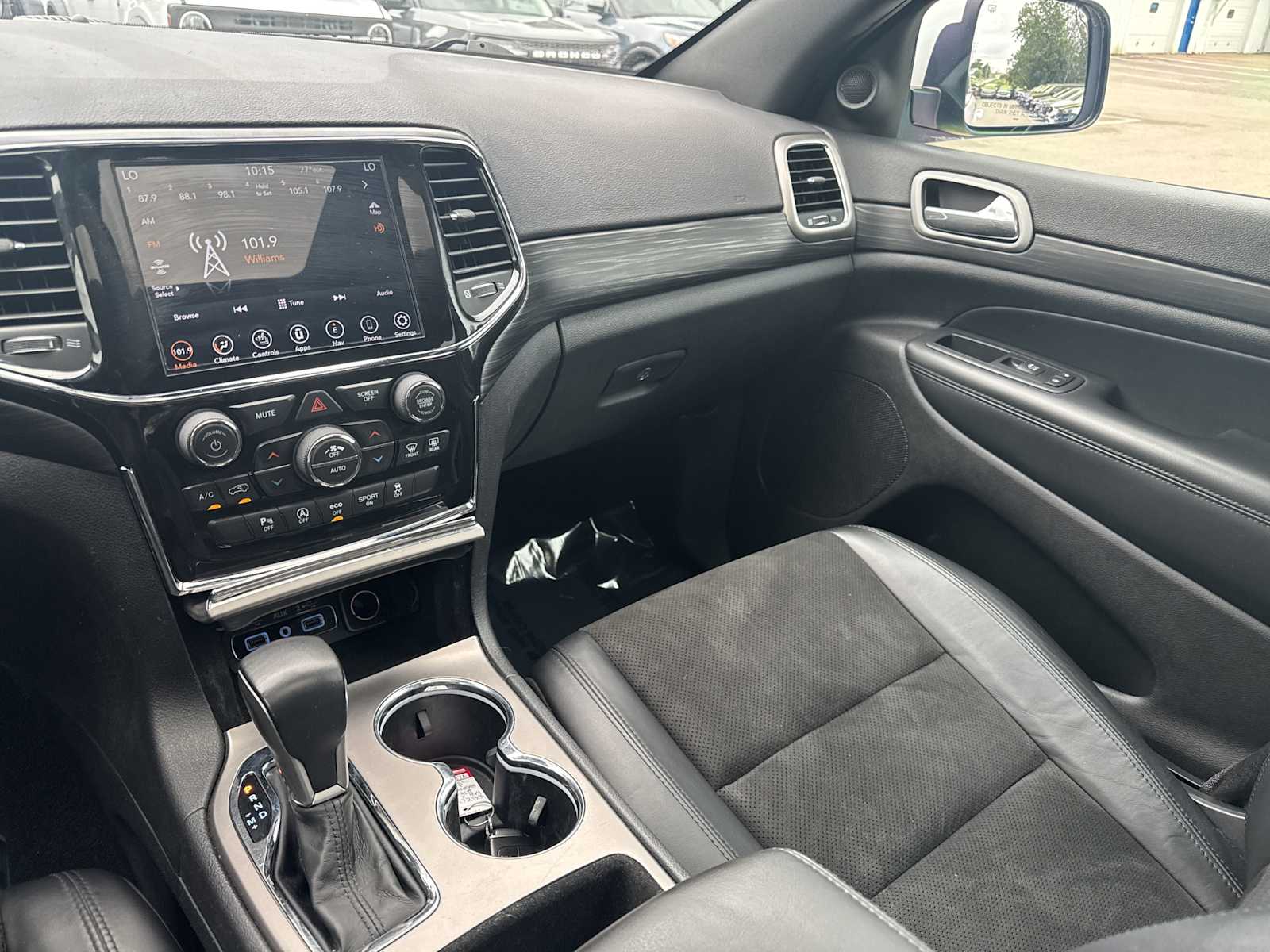 2021 Jeep Grand Cherokee Laredo X photo 23