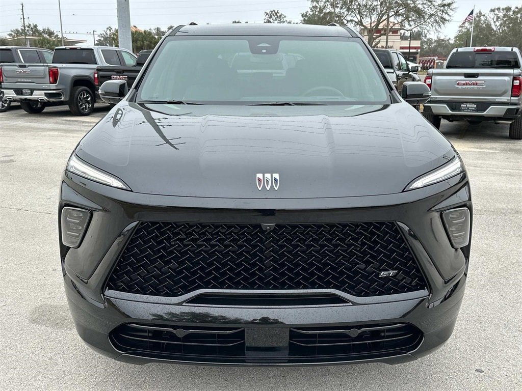 2025 Buick Enclave Sport Touring photo 2