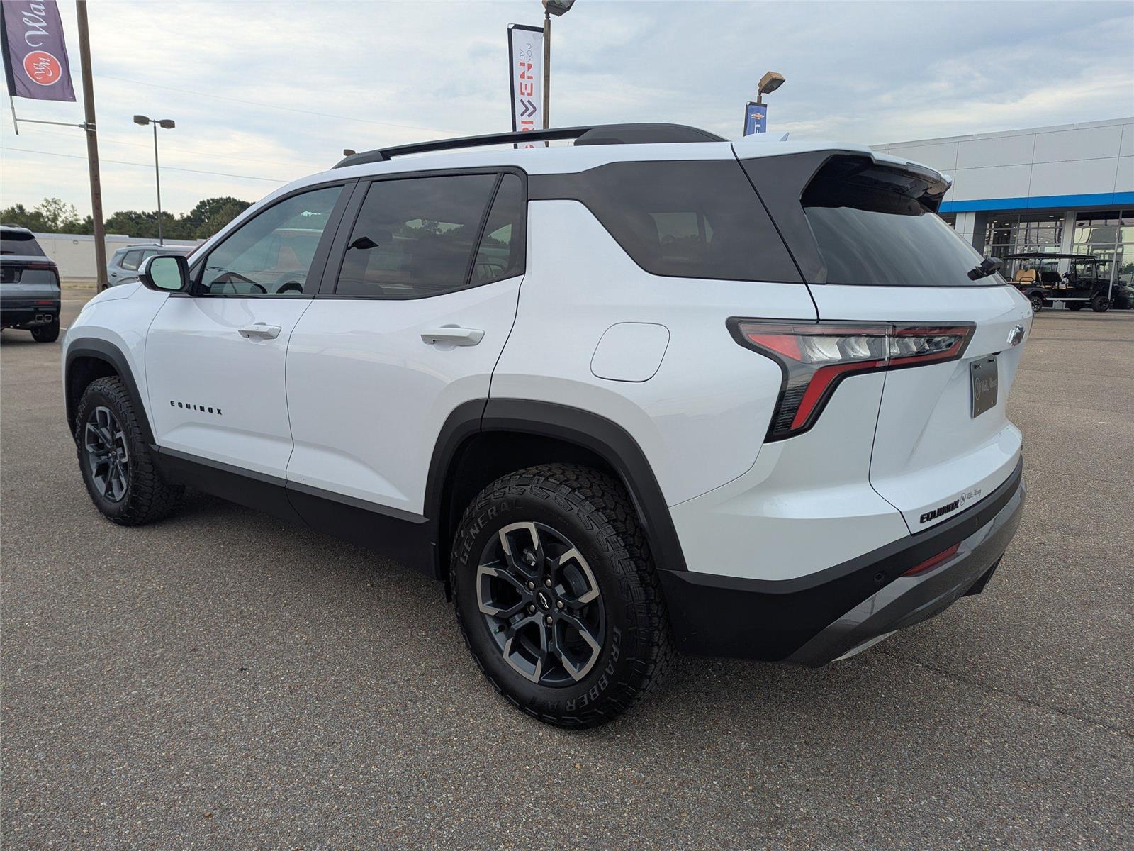 2026 Chevrolet Equinox ACTIV photo 5
