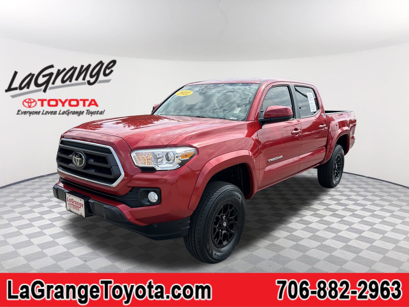 2022 Toyota Tacoma SR5's photo