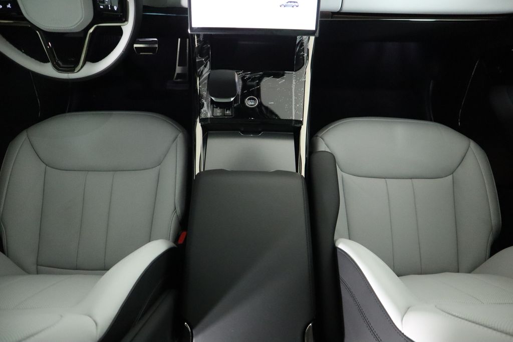 2025 Land Rover Range Rover Sport SE photo 15