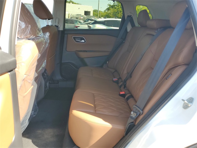 2026 Nissan Rogue Platinum photo 6
