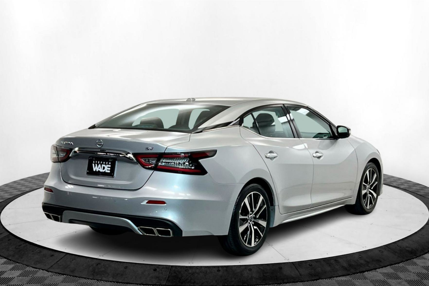 2023 Nissan Maxima SV photo 5