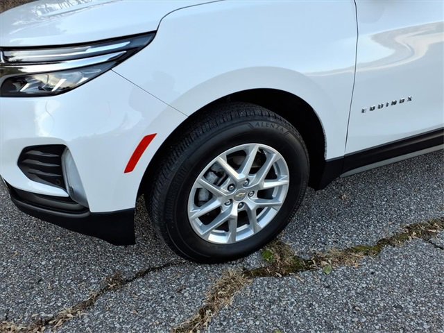 2024 Chevrolet Equinox LT photo 4