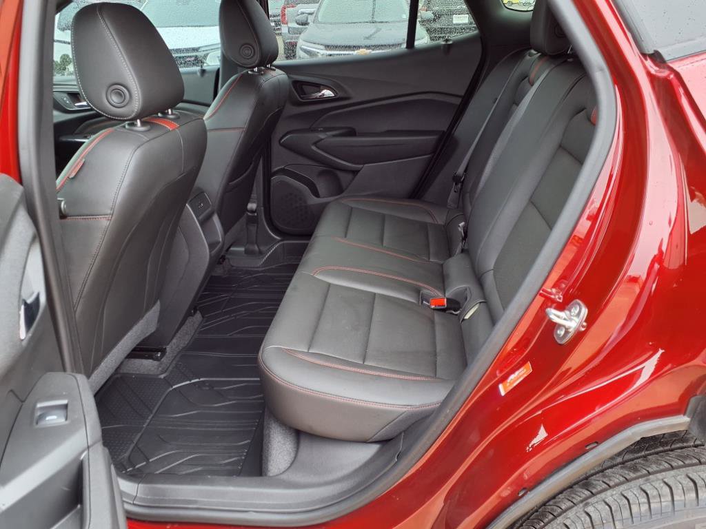 2025 Chevrolet Trax photo 14
