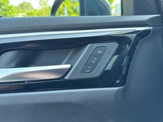 2025 Mitsubishi Outlander PHEV SEL photo 24