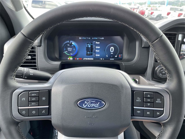 2025 Ford F-150 Lightning XLT photo 15