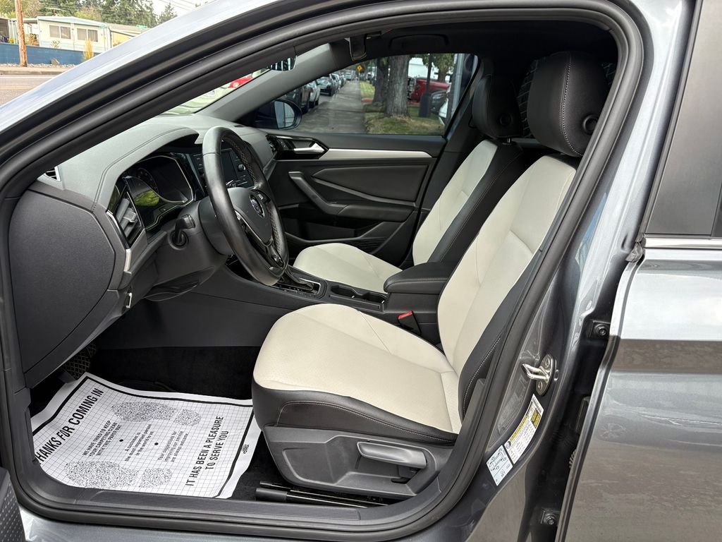 2021 Volkswagen Jetta R-Line photo 15