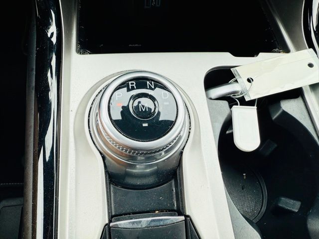 2022 Ford Explorer ST photo 22