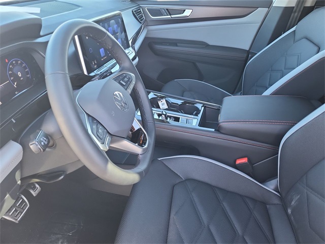 2025 Volkswagen Atlas Peak Edition SE photo 10