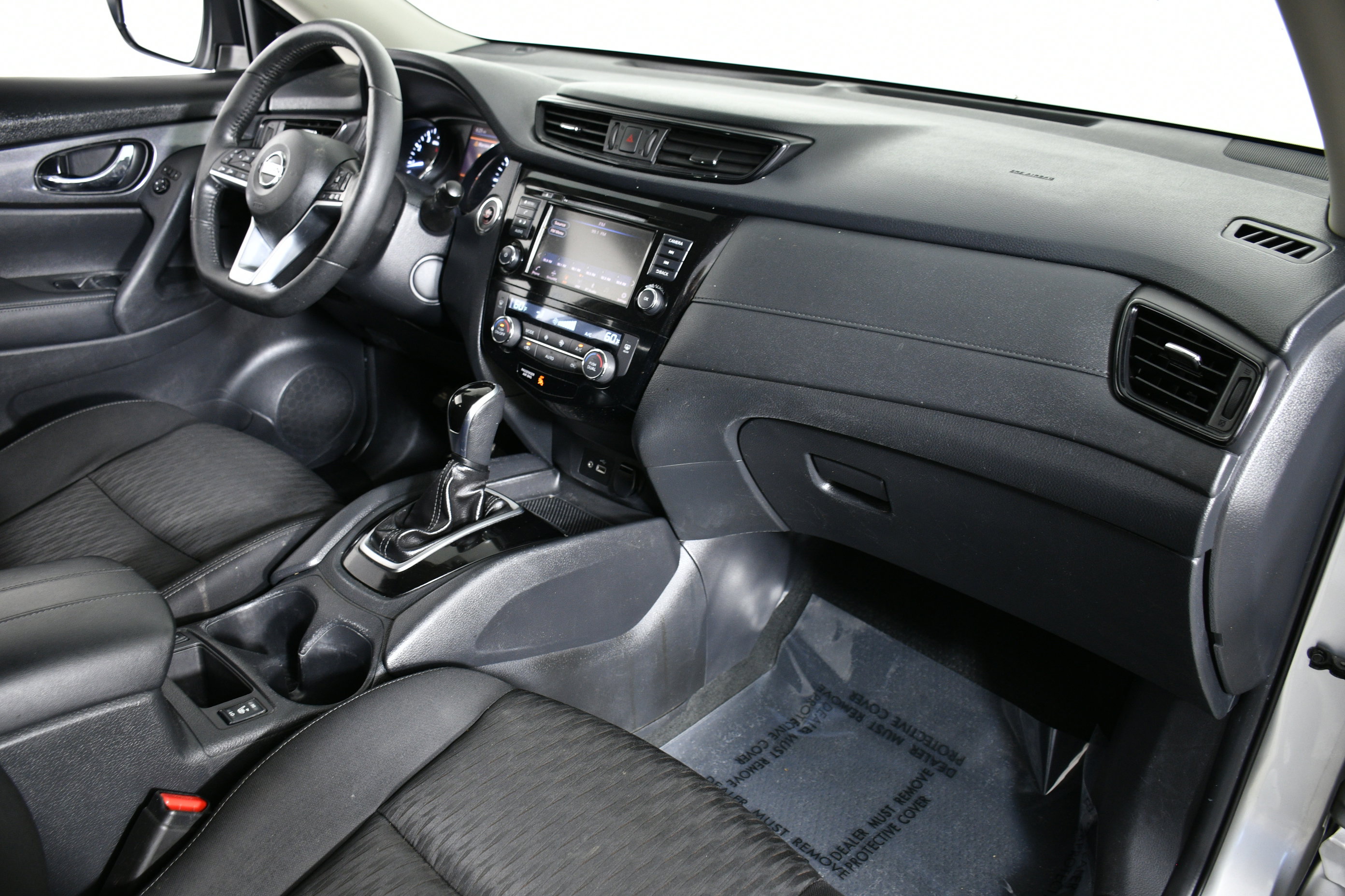 2020 Nissan Rogue SV photo 24