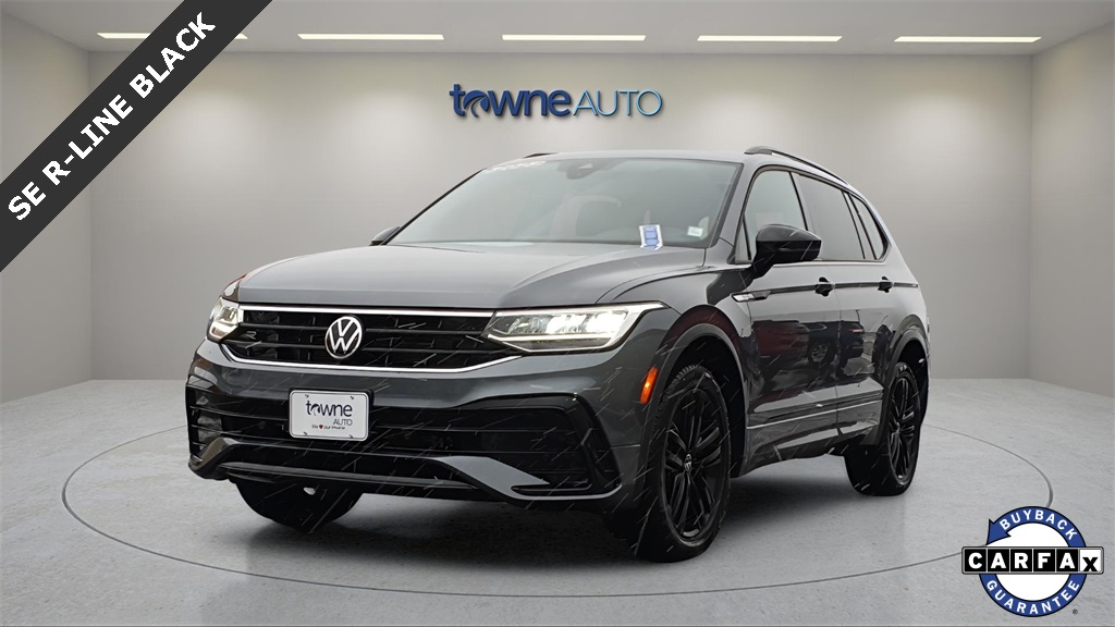2022 Volkswagen Tiguan SE R-LINE BLACK's photo