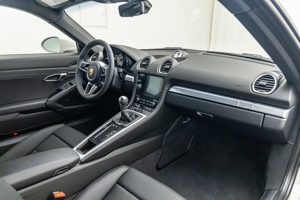 2024 Porsche Cayman Base photo 22