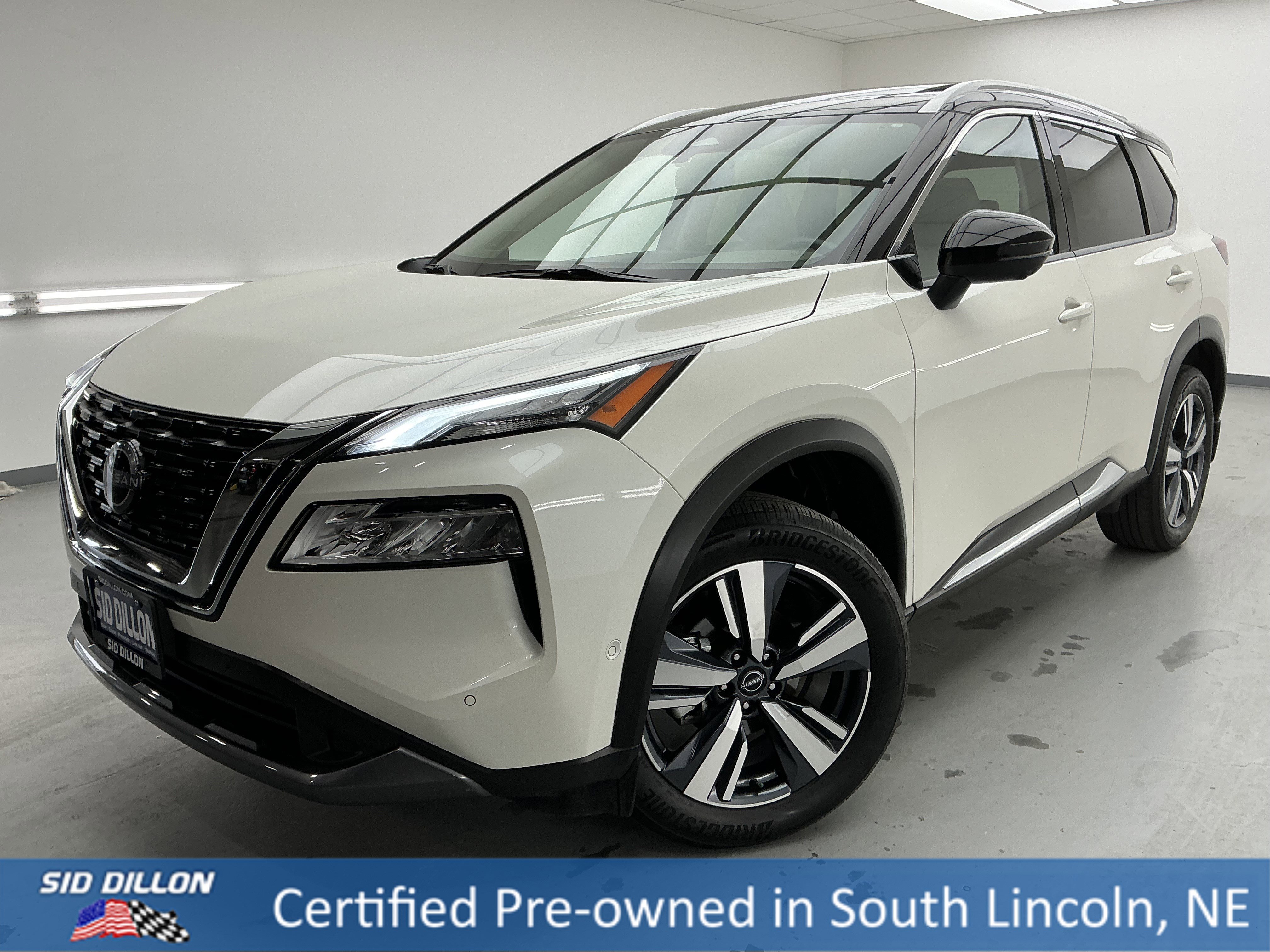 2023 Nissan Rogue SL's photo