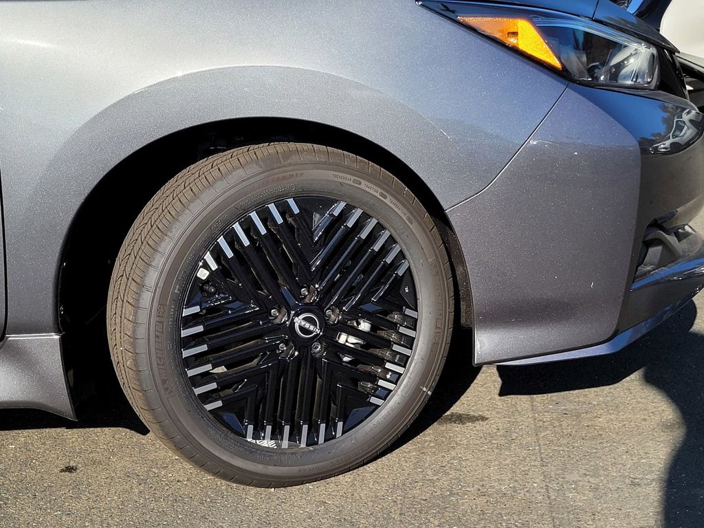 2024 Nissan Leaf SV Plus photo 2
