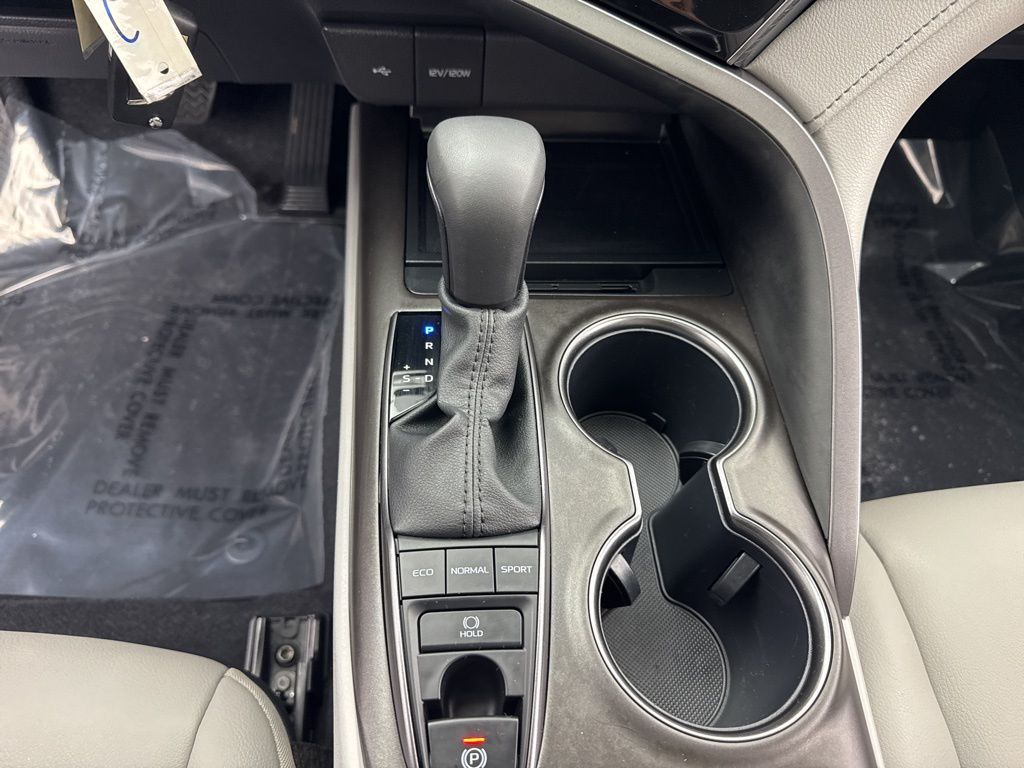 2024 Toyota Camry SE photo 15