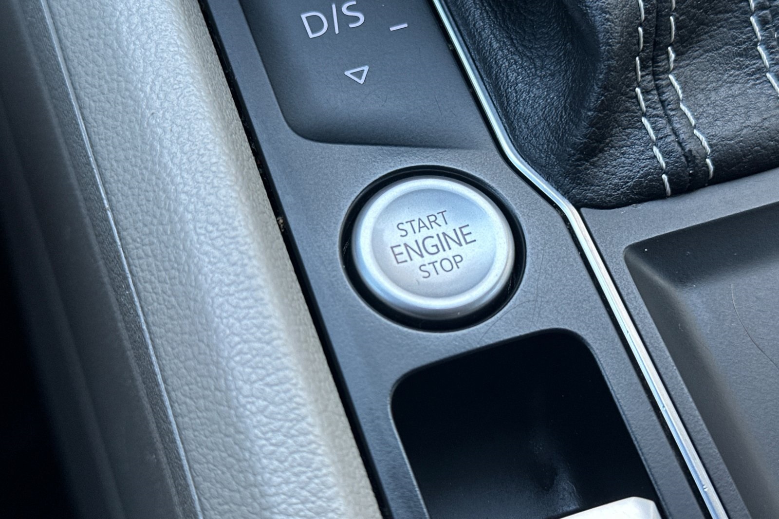 2022 Volkswagen Atlas SE Technology photo 23