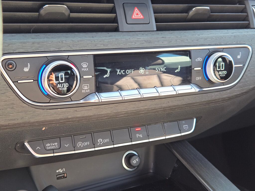 2023 Audi A4 S line Quattro Premium Plus photo 20