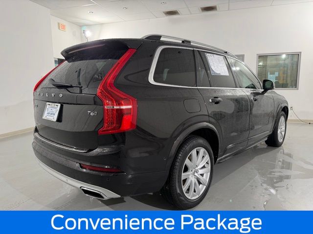 2016 Volvo XC90 T6 Momentum photo 3