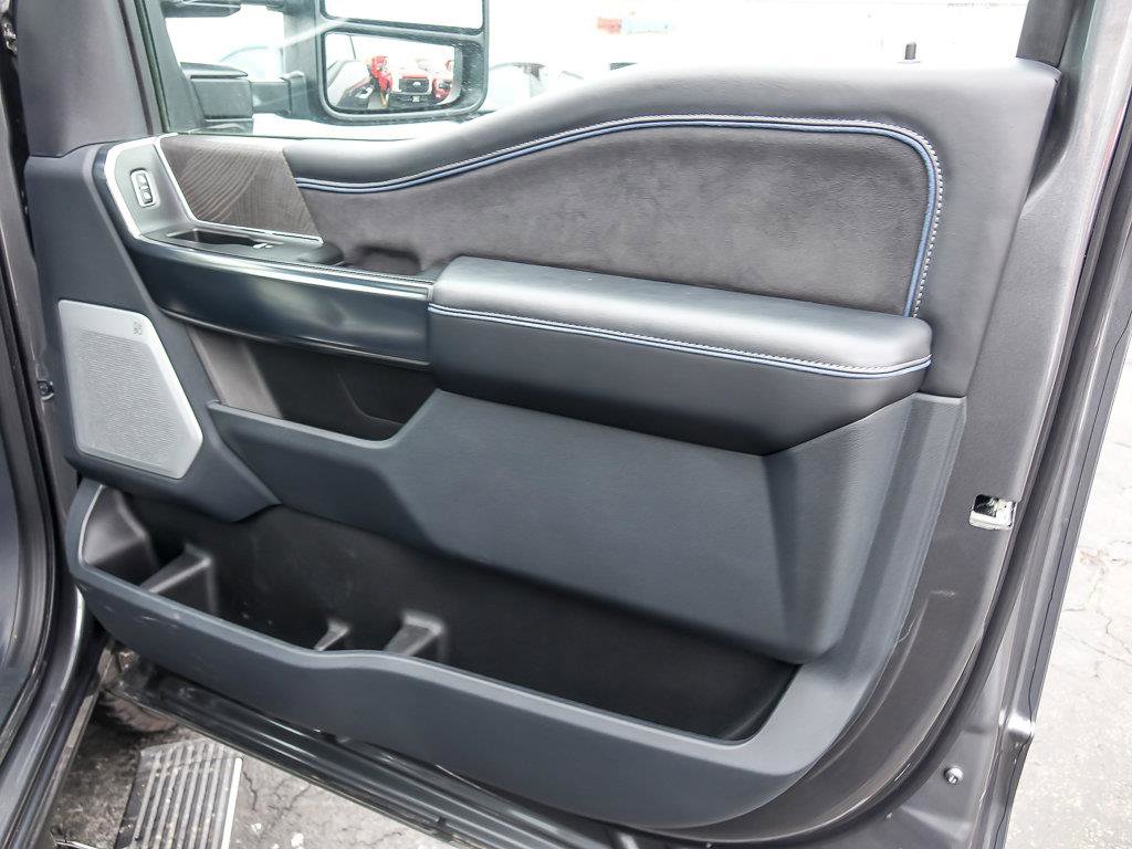 2025 FORD F-250 - Image 31