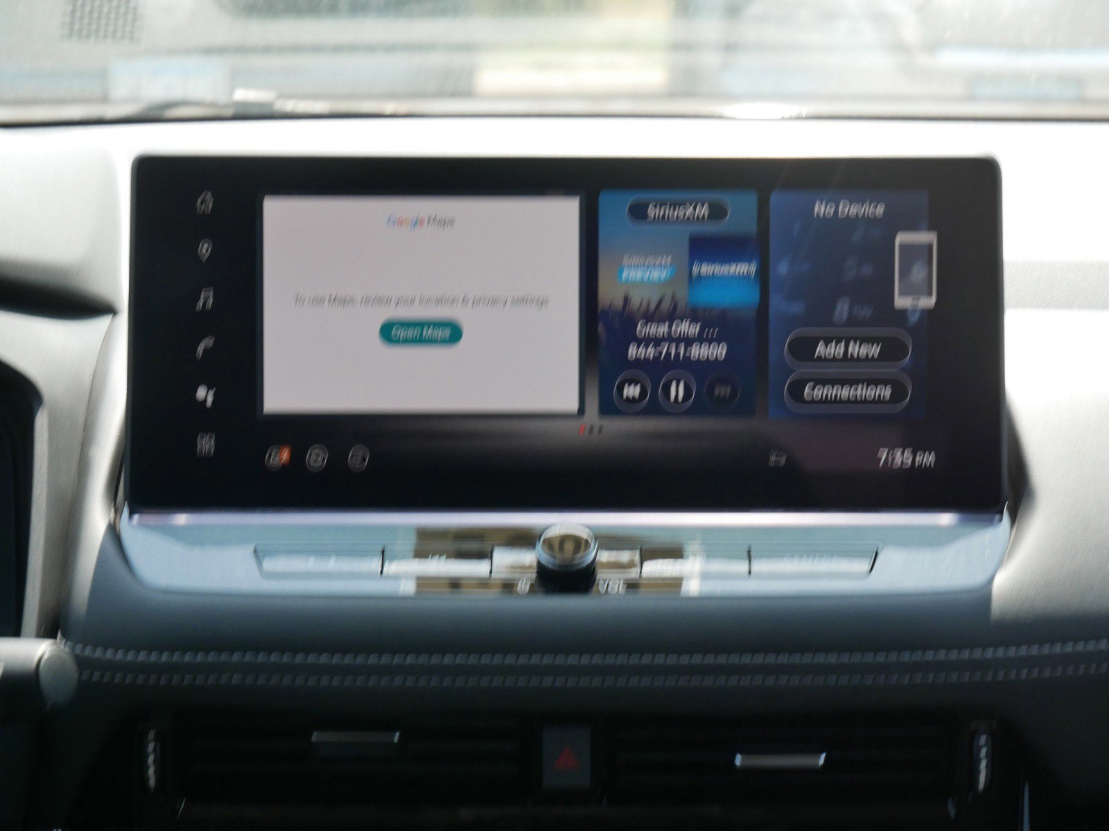 2025 Nissan Rogue SL photo 8