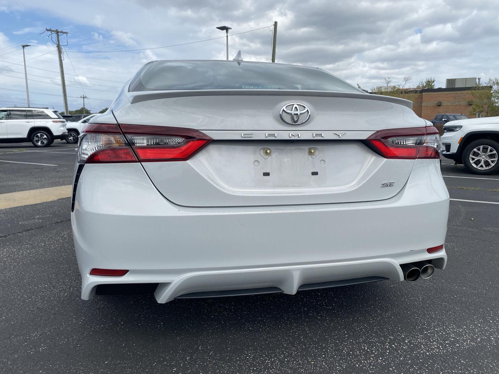 2023 Toyota Camry SE photo 6