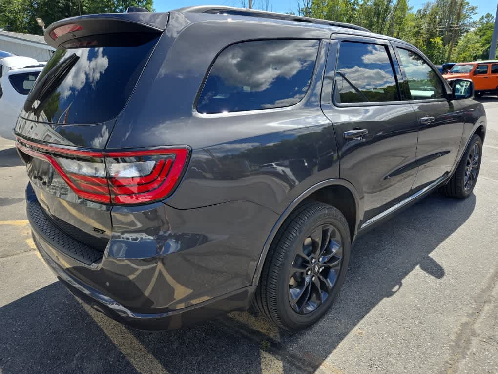 2026 Dodge Durango GT photo 2