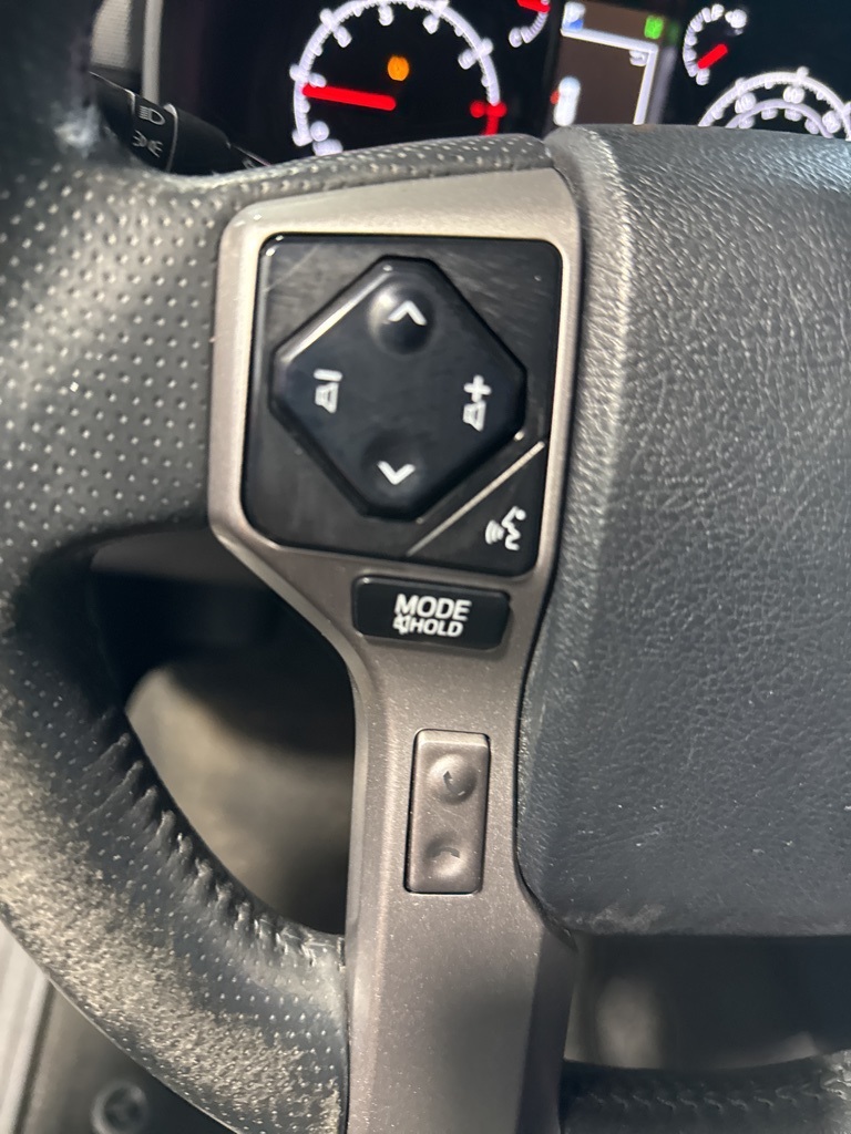 2020 Toyota 4Runner SR5 photo 34