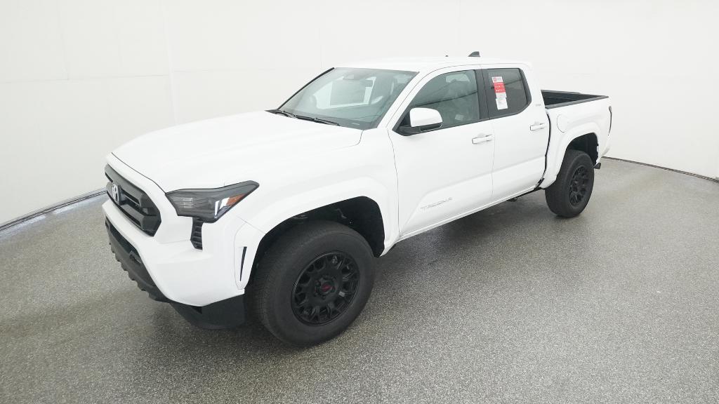 2025 Toyota Tacoma SR5's photo