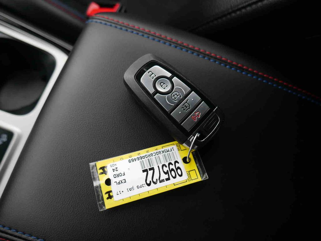 2024 Ford Explorer ST photo 36