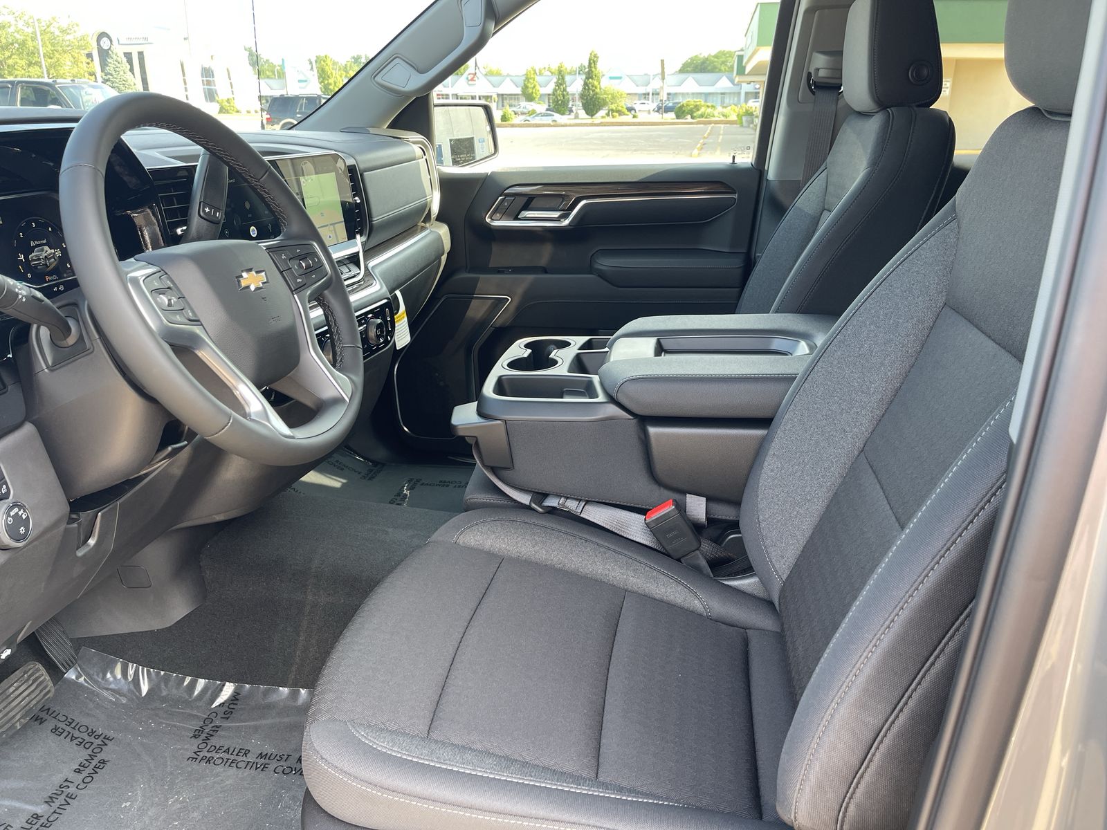 2025 Chevrolet Silverado 1500 LT photo 3