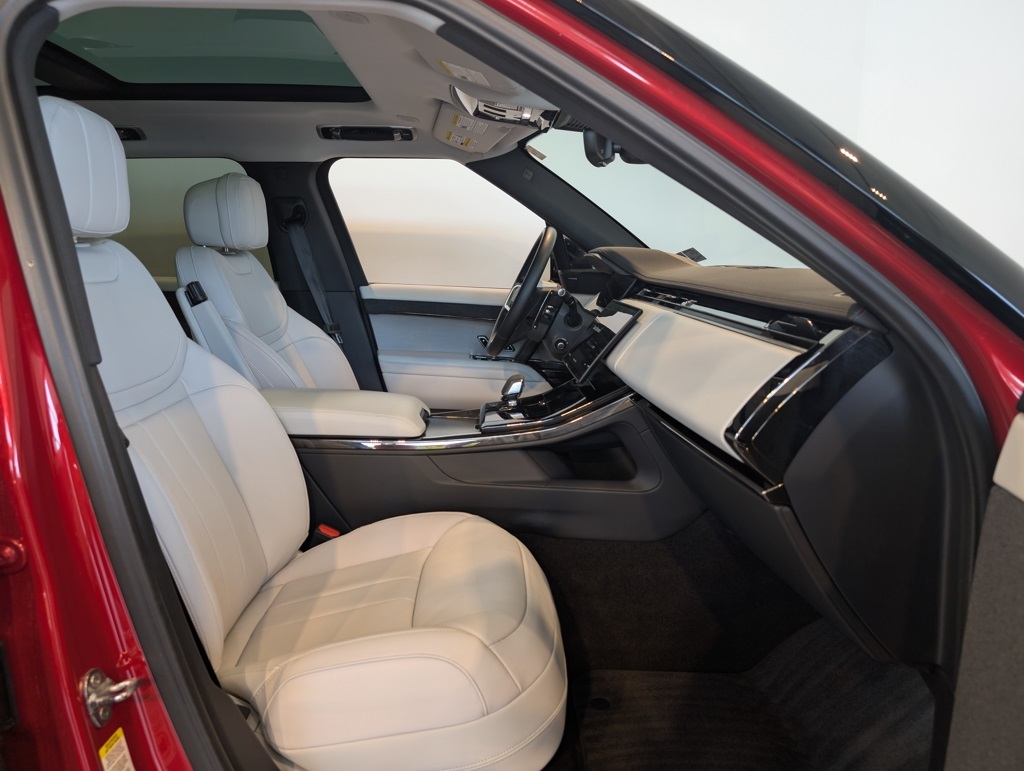 2024 Land Rover Range Rover Sport SE photo 25
