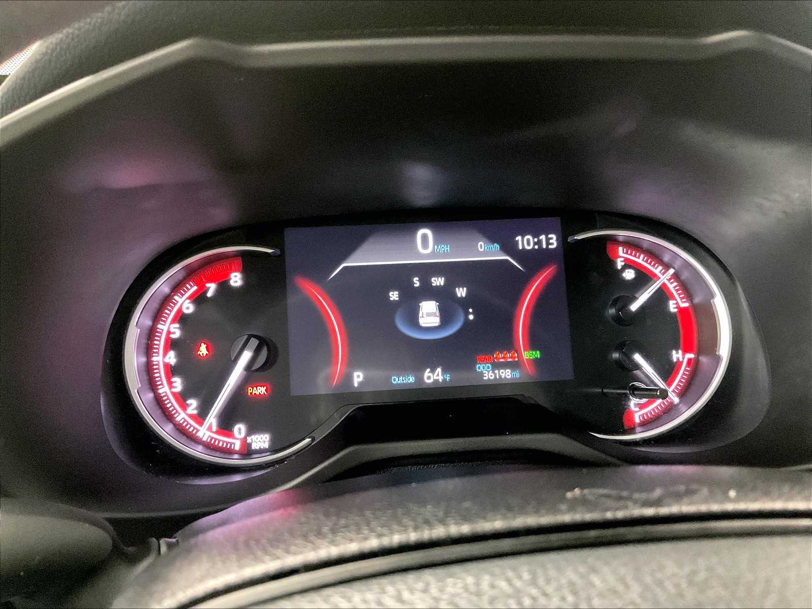 2024 Toyota RAV4 XLE photo 24