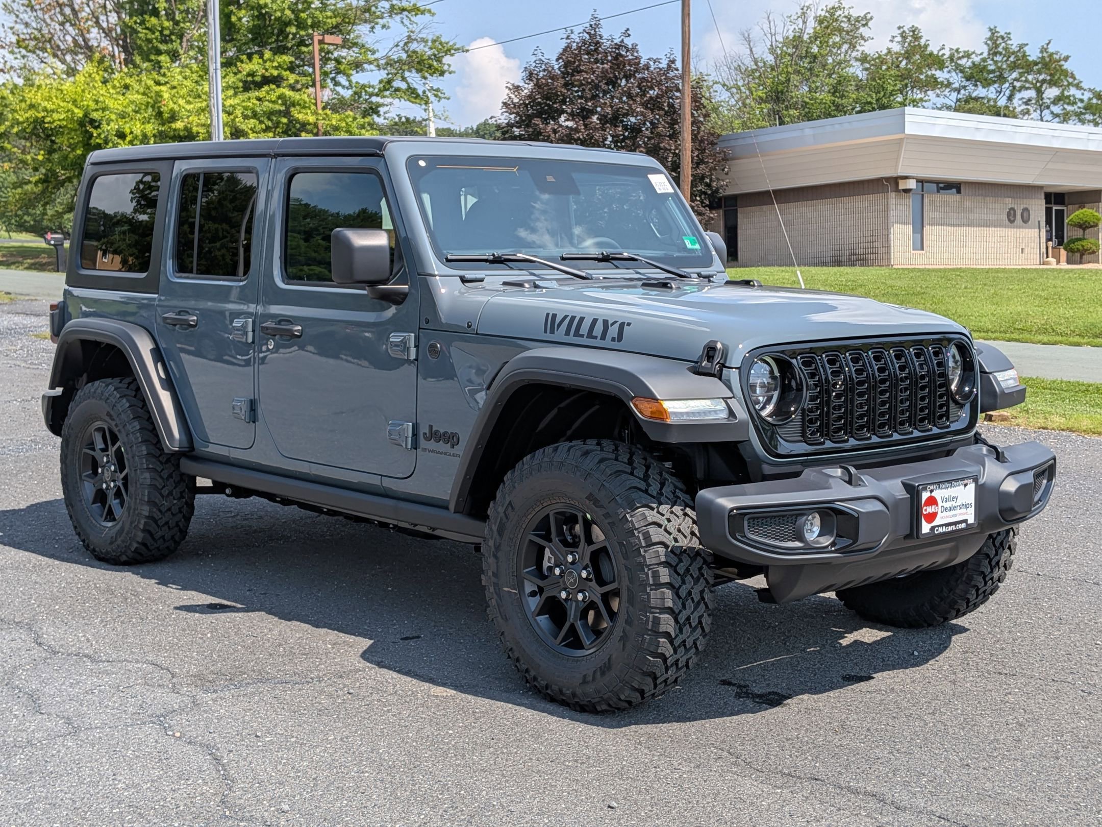 2025 Jeep Wrangler Willys photo 3