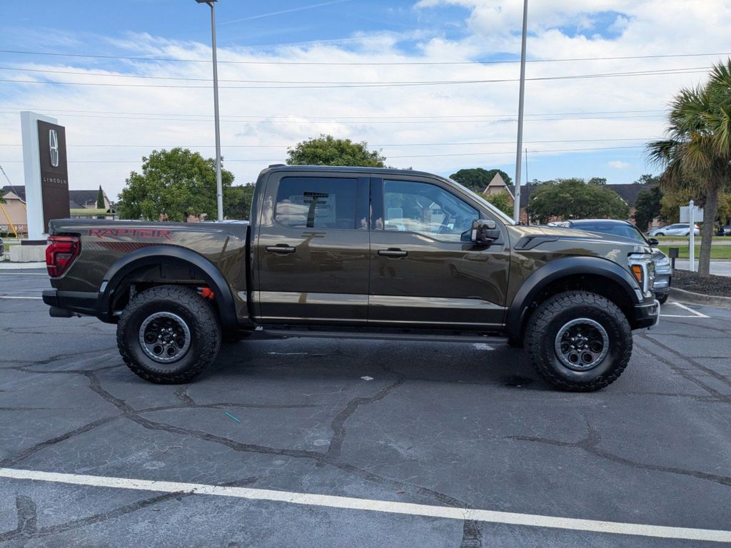 2025 Ford F-150 Raptor photo 2