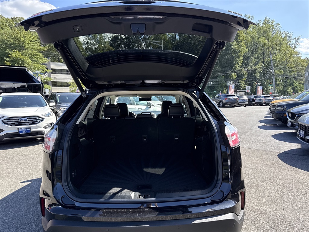 2022 Ford Edge SEL photo 31