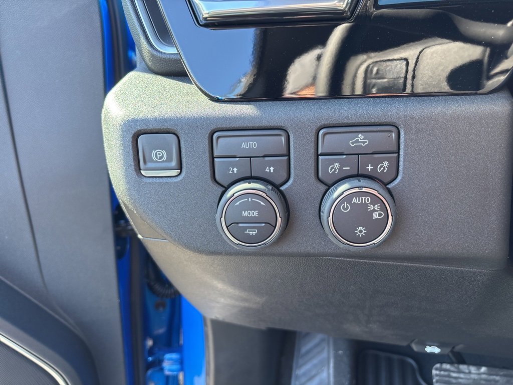 2025 Chevrolet Silverado 1500 LT photo 12